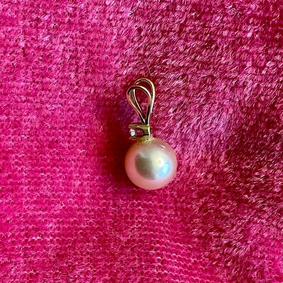 14K Faux Pearl and Faux Diamond Pendant - Picture 3 of 6